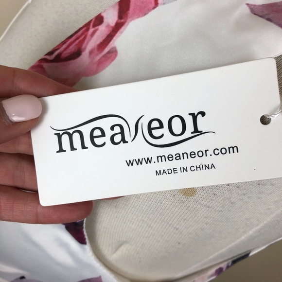 NWT Measeor dress cute floral white satin sz. S - Picture 5 of 8